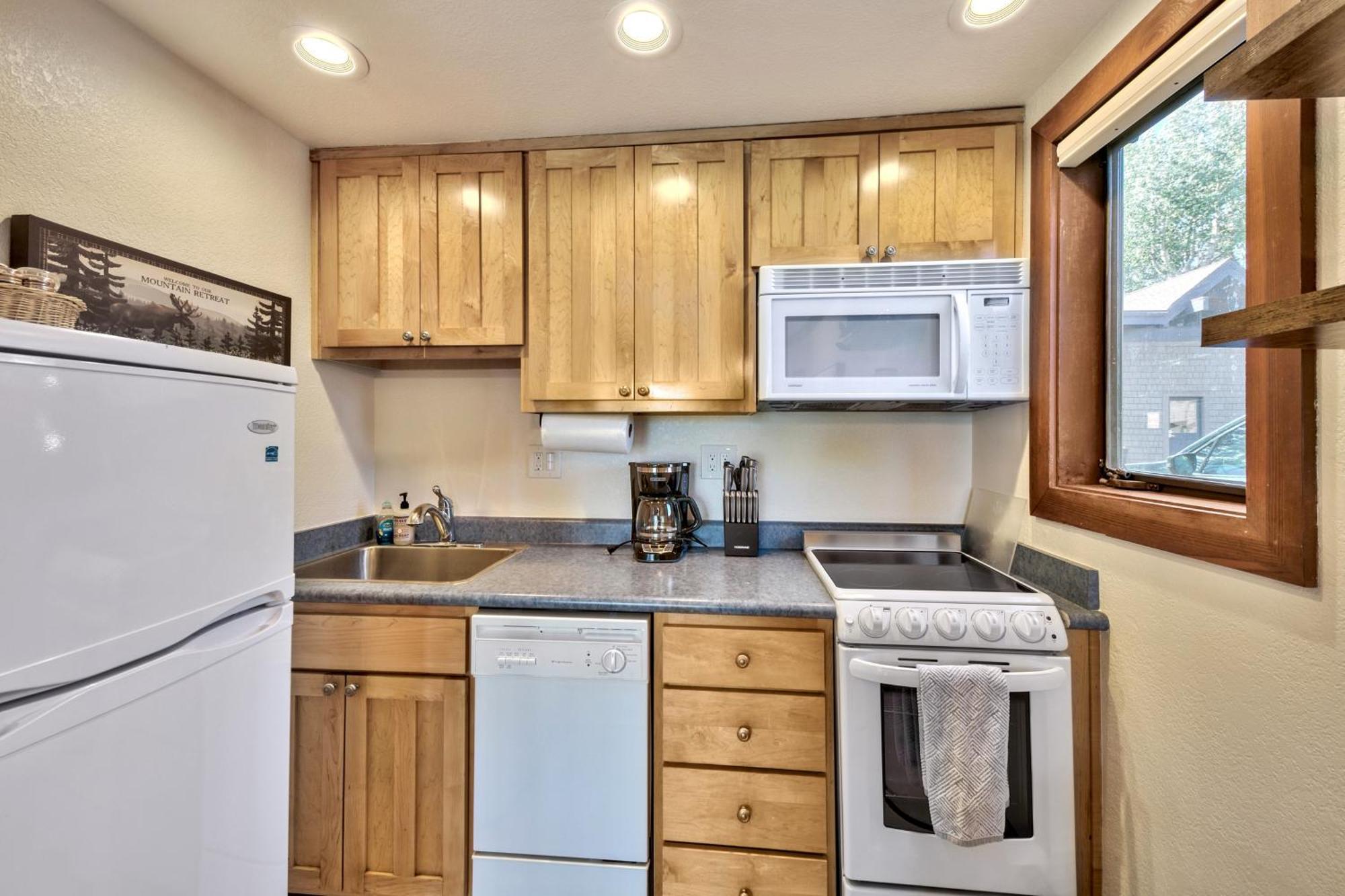 Beautiful Remodeled Condo In Tahoe City Zewnętrze zdjęcie